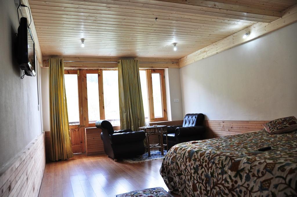 Himalaya House Hotell Pahalgām Rum bild