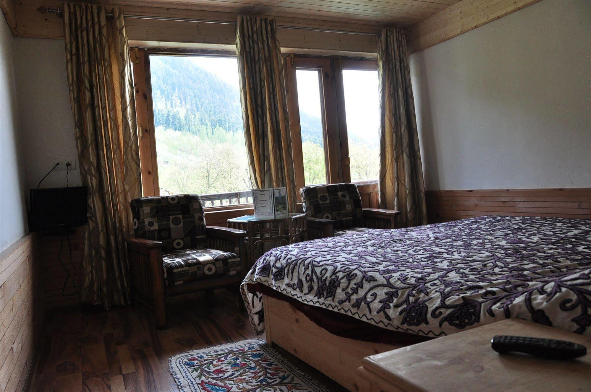 Himalaya House Hotell Pahalgām Exteriör bild