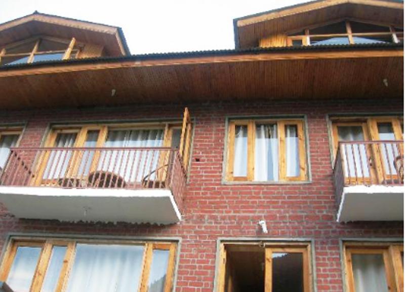 Himalaya House Hotell Pahalgām Exteriör bild